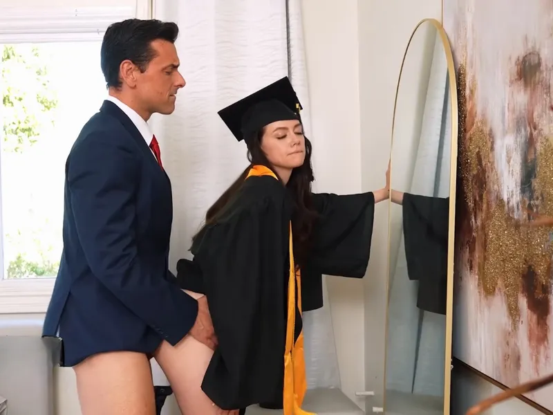 Cha dượng doggy thiên thần nhỏ tinh rớt đầy sàn